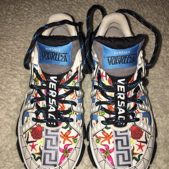 Versace - Picture 4 of 16